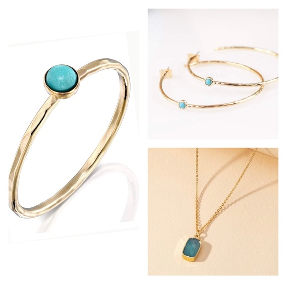 East Village Woman’s Gold And Turquoise Ring - Picture 6 of 6